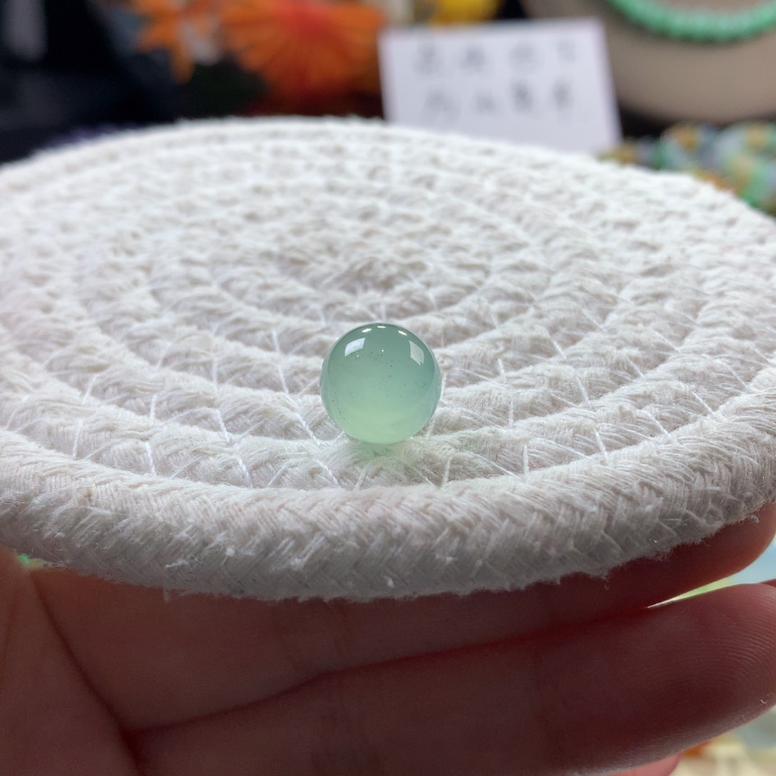 翡翠颈饰未镶嵌翡翠高冰晴绿卡10+