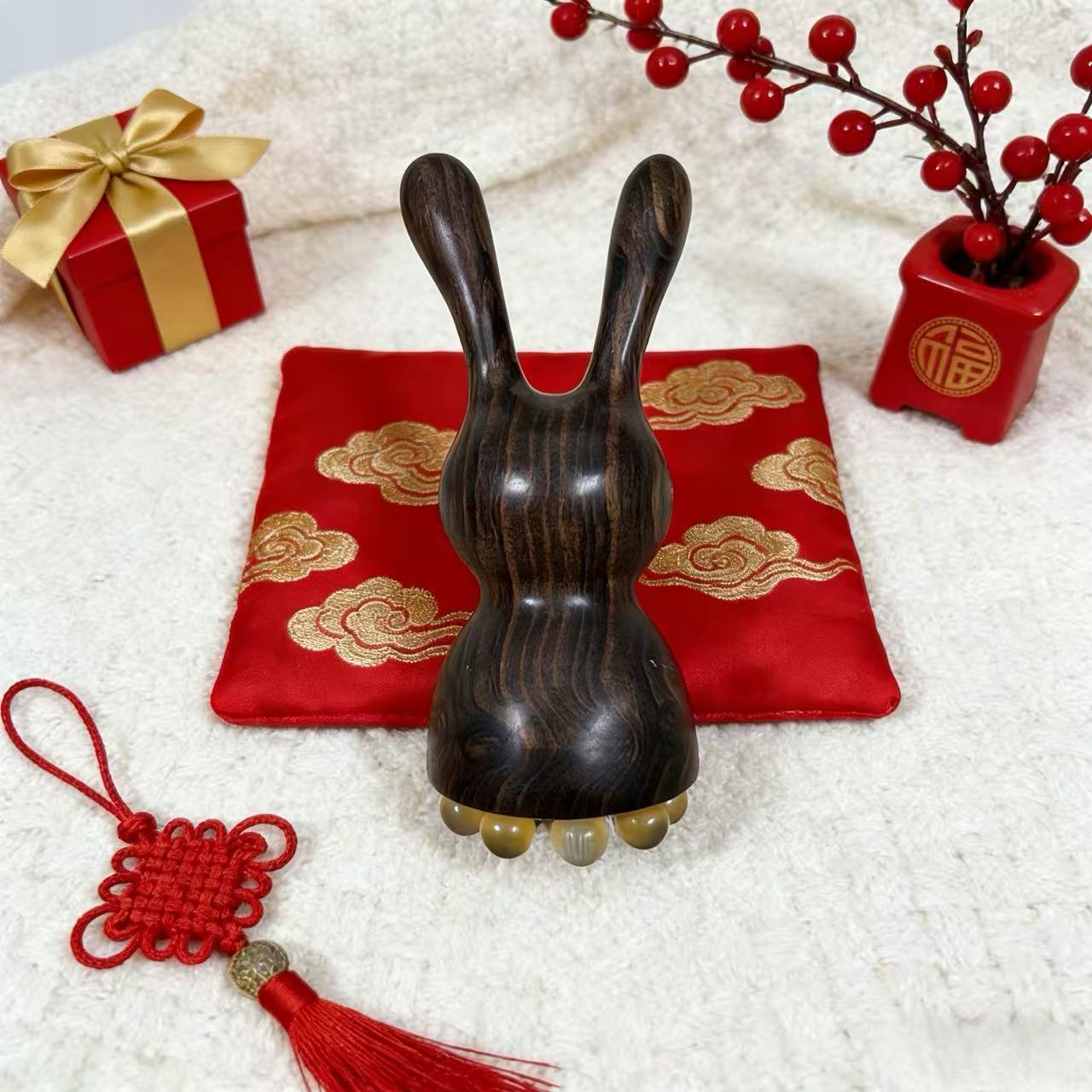 紫光檀加大款兔子按摩梳