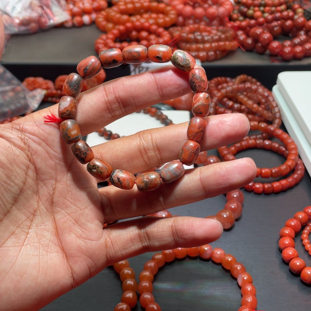 南红玛瑙手链未镶嵌