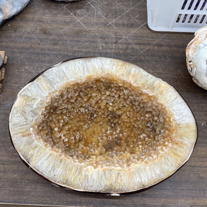 水晶摆件未镶嵌捡漏