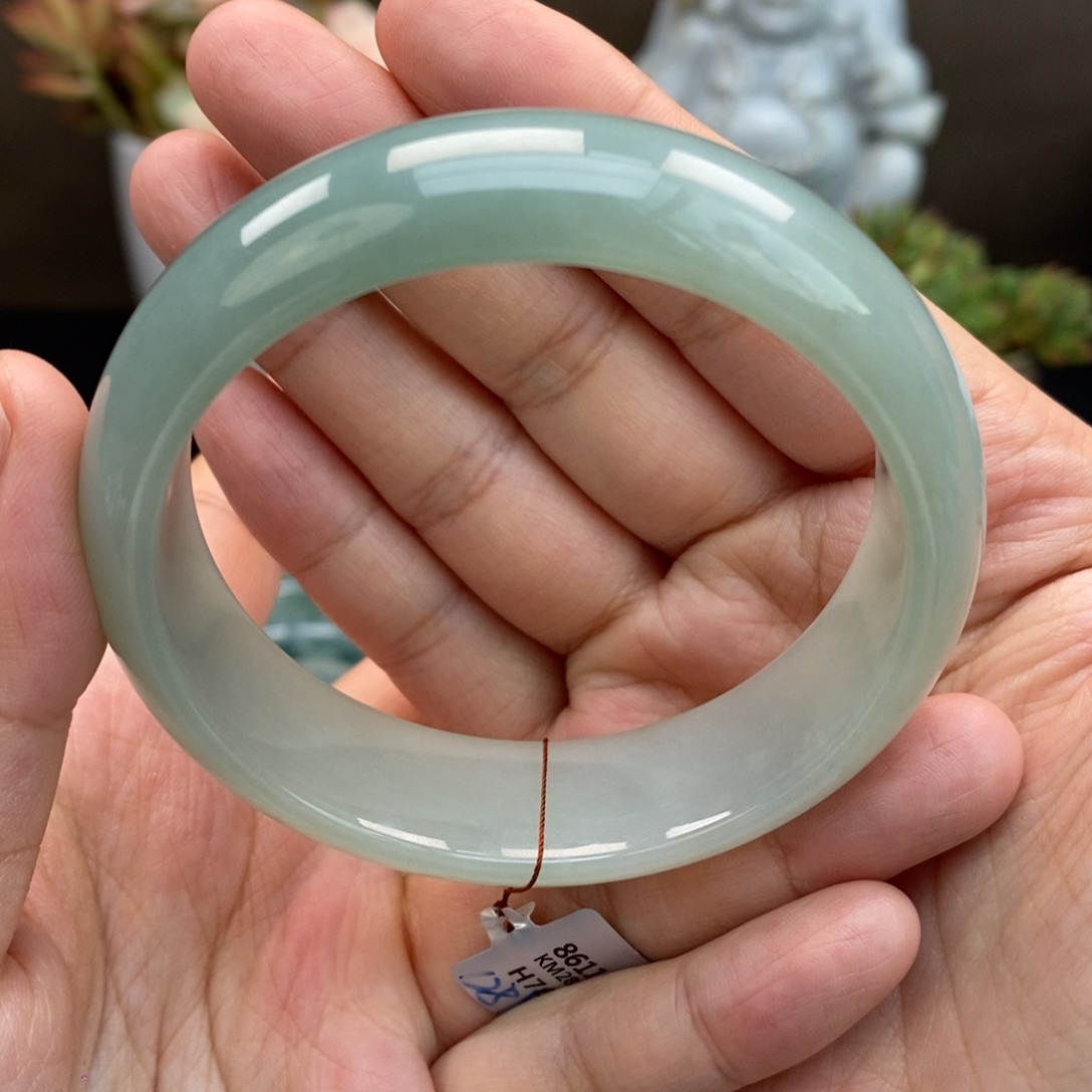 翡翠手镯未镶嵌天然