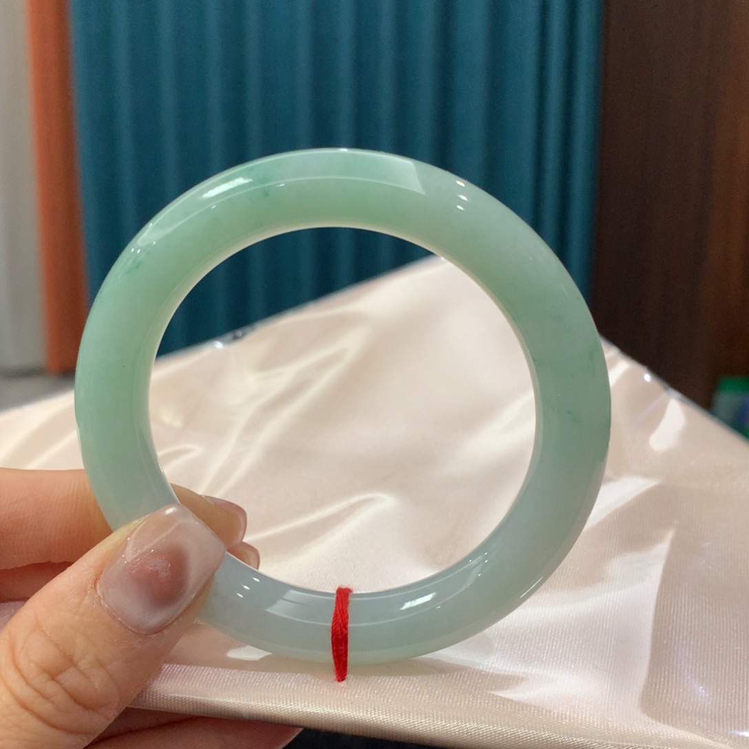 未镶嵌手镯翡翠完美者慎拍 圈口55.4