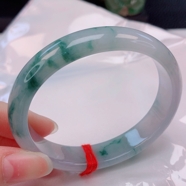 翡翠未镶嵌手镯（贵妃镯）