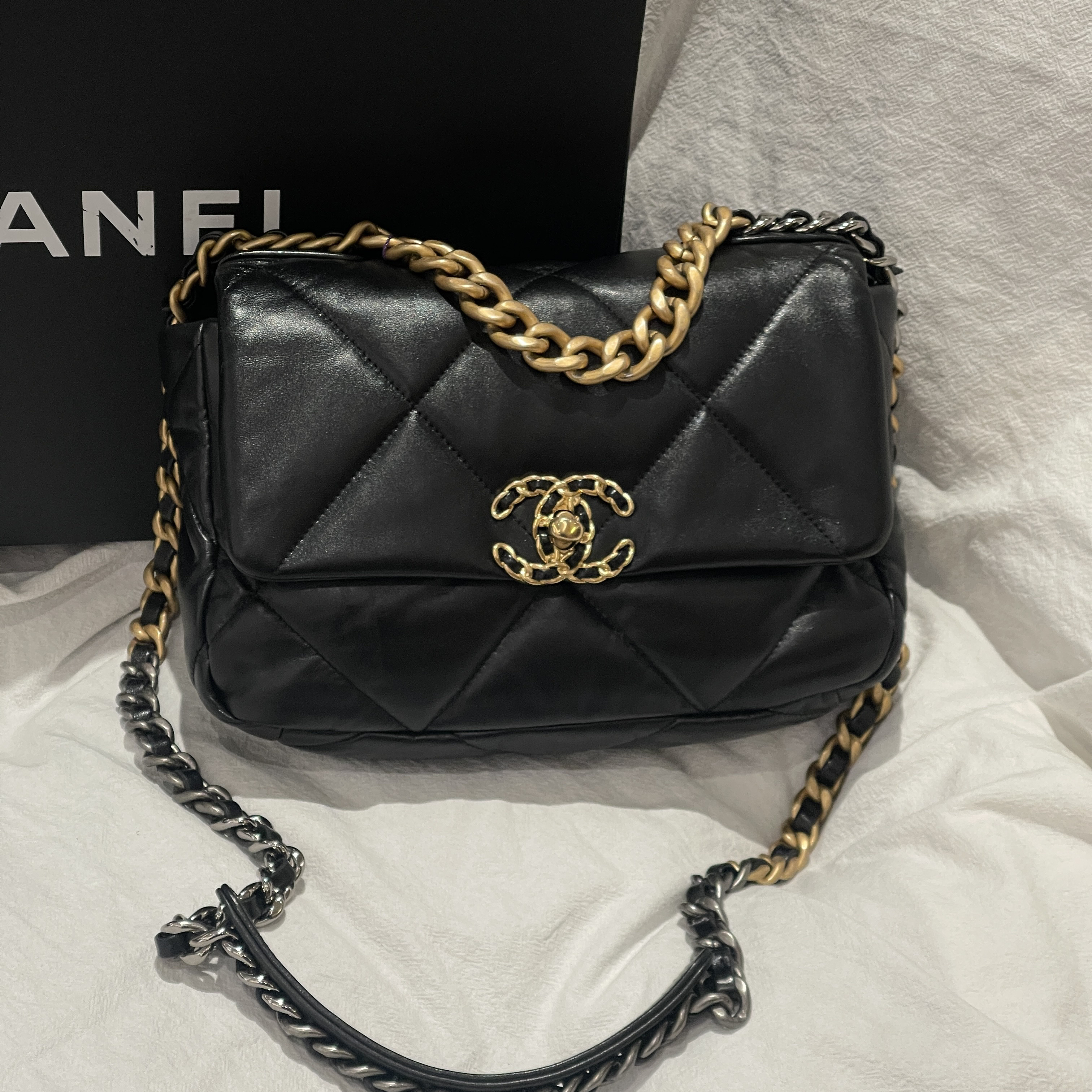 99新 Chanel/香奈儿 Chanel 23B 19bag 小号 黑金