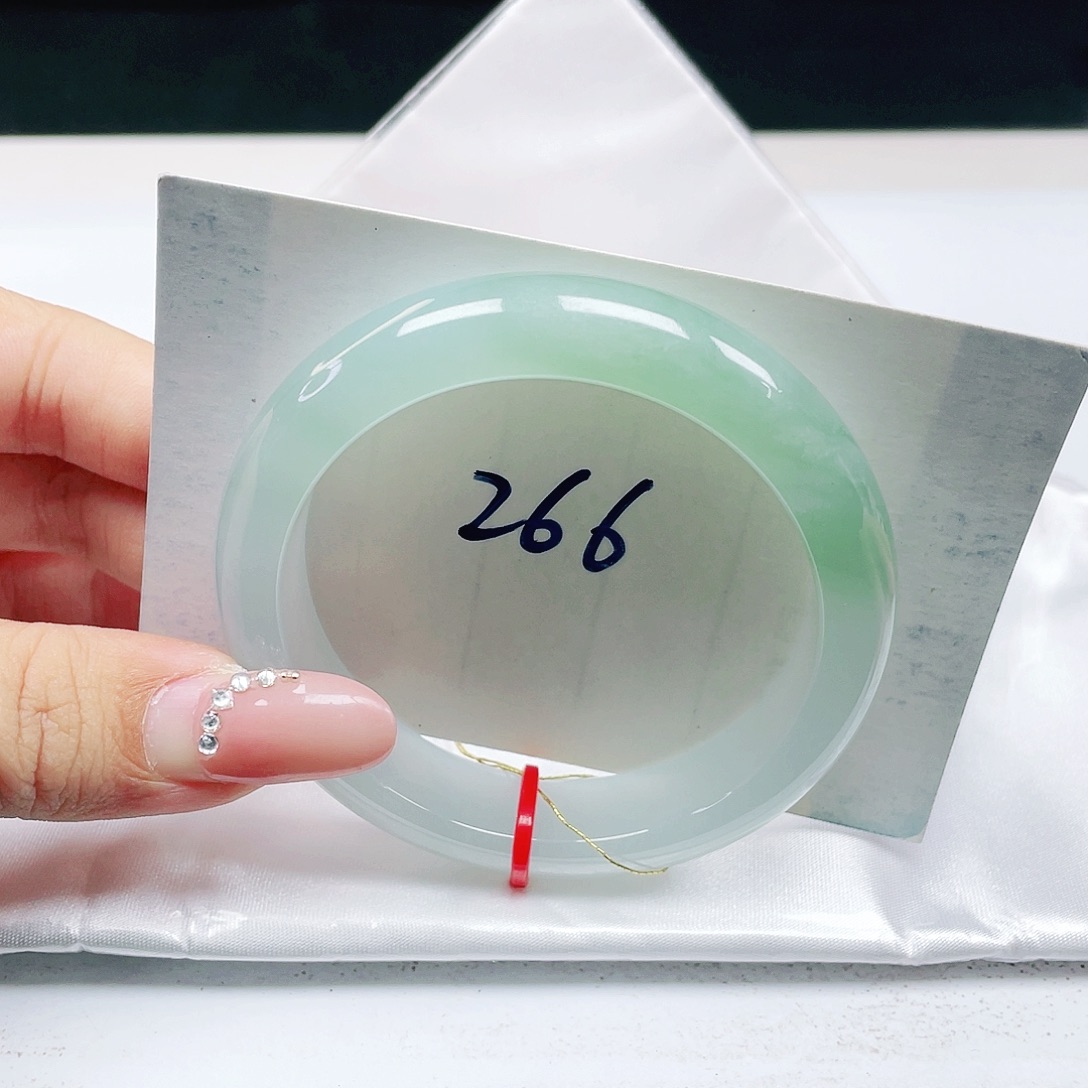 翡翠未镶嵌手镯 正圈53+