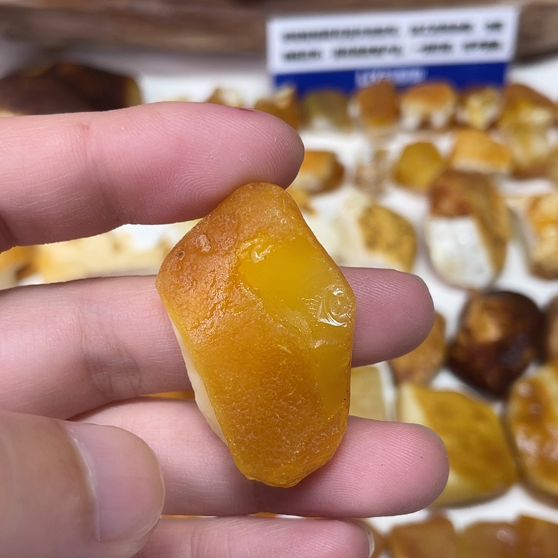 定制琥珀未镶嵌原矿琥珀