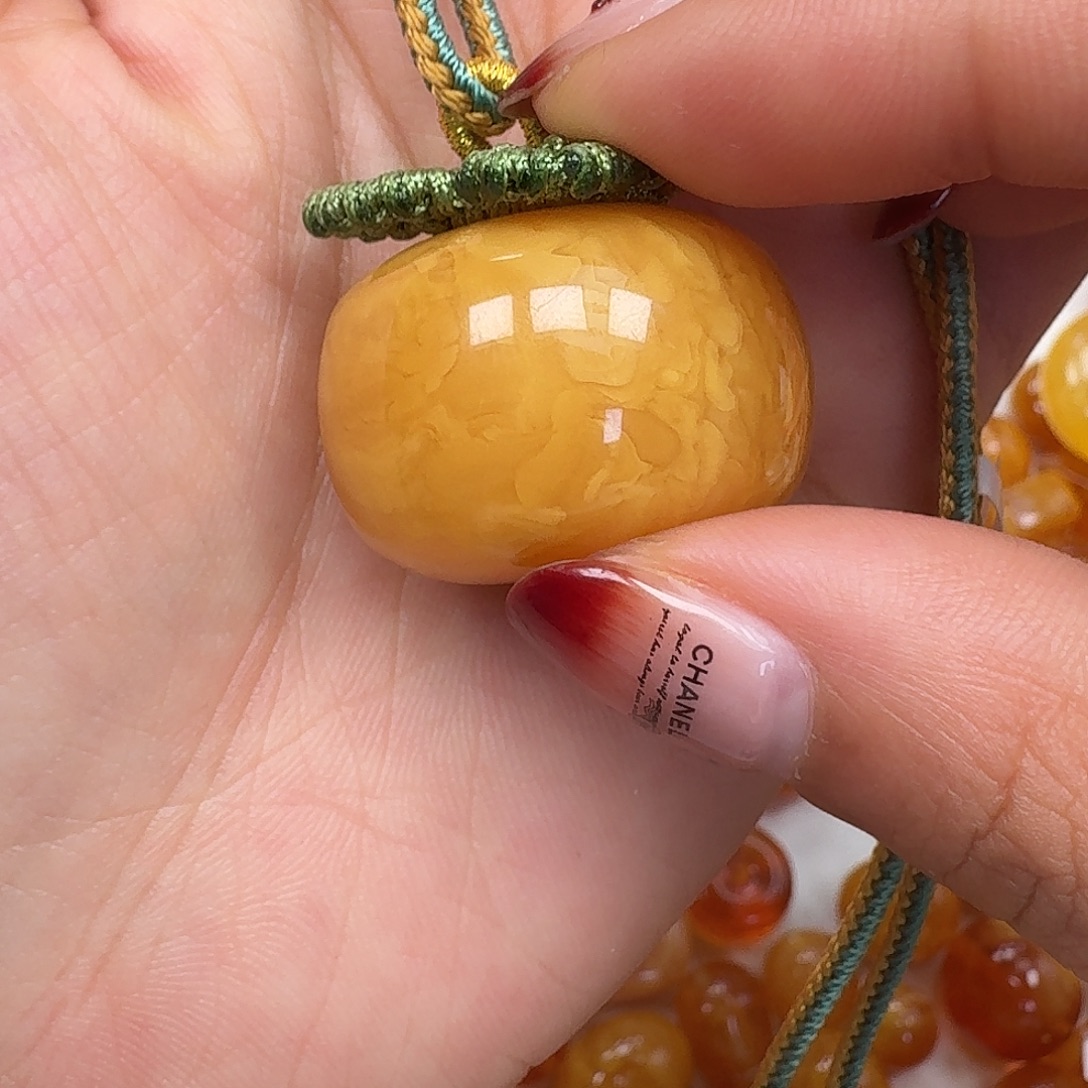 刘***爸琥珀未镶嵌裸石悠悠