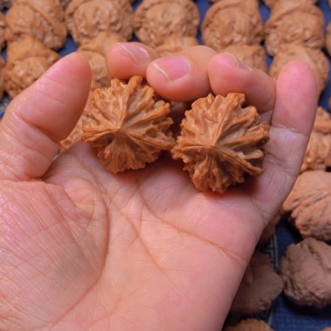 【闪购商品】吊坠文玩核桃秋*三棱34