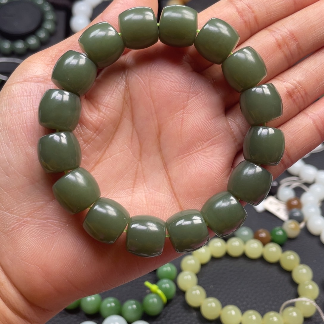 和田玉未镶嵌手链