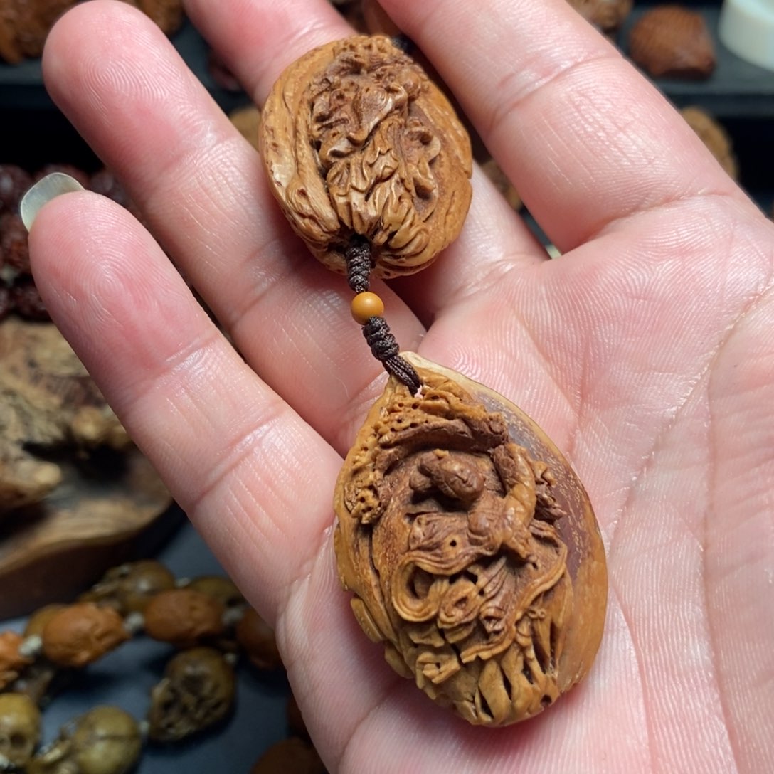 橄榄核手串/手链中*龙桃核雕刻