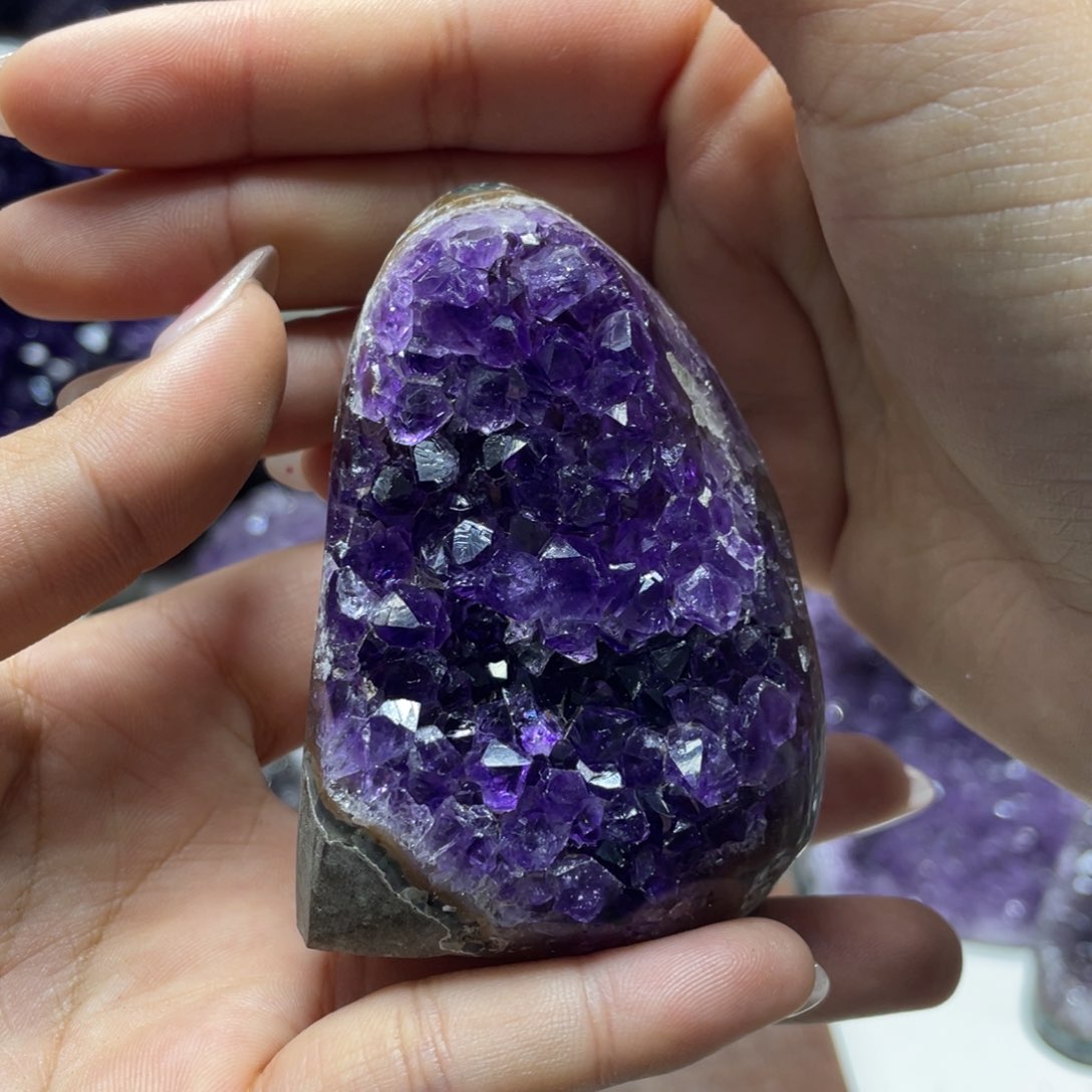 紫晶大型摆件（非配饰）未镶嵌