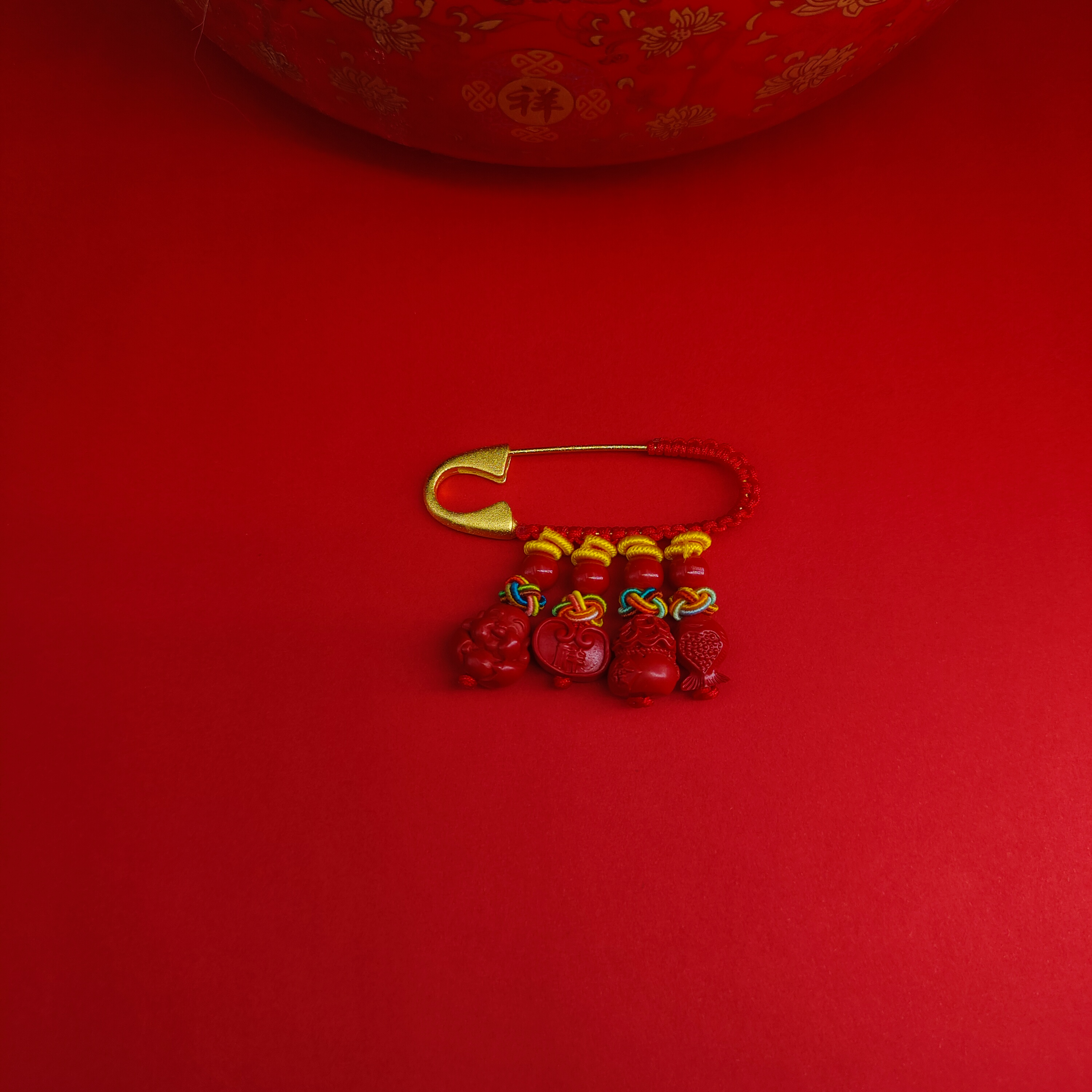 天然辰砂朱砂笑弥勒胸针