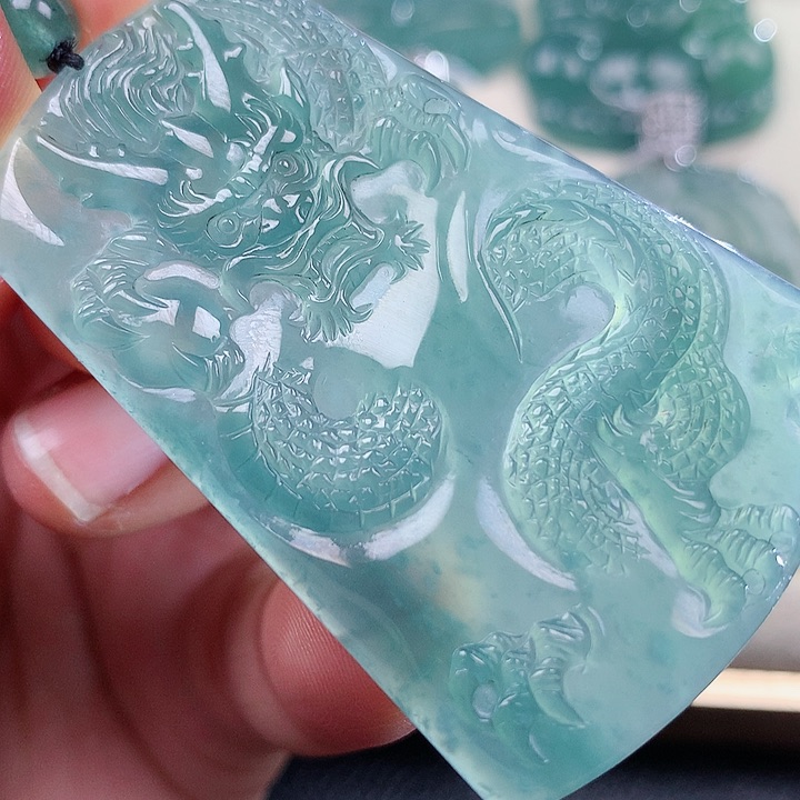 【闪购商品】翡翠颈饰未镶嵌天然翡翠