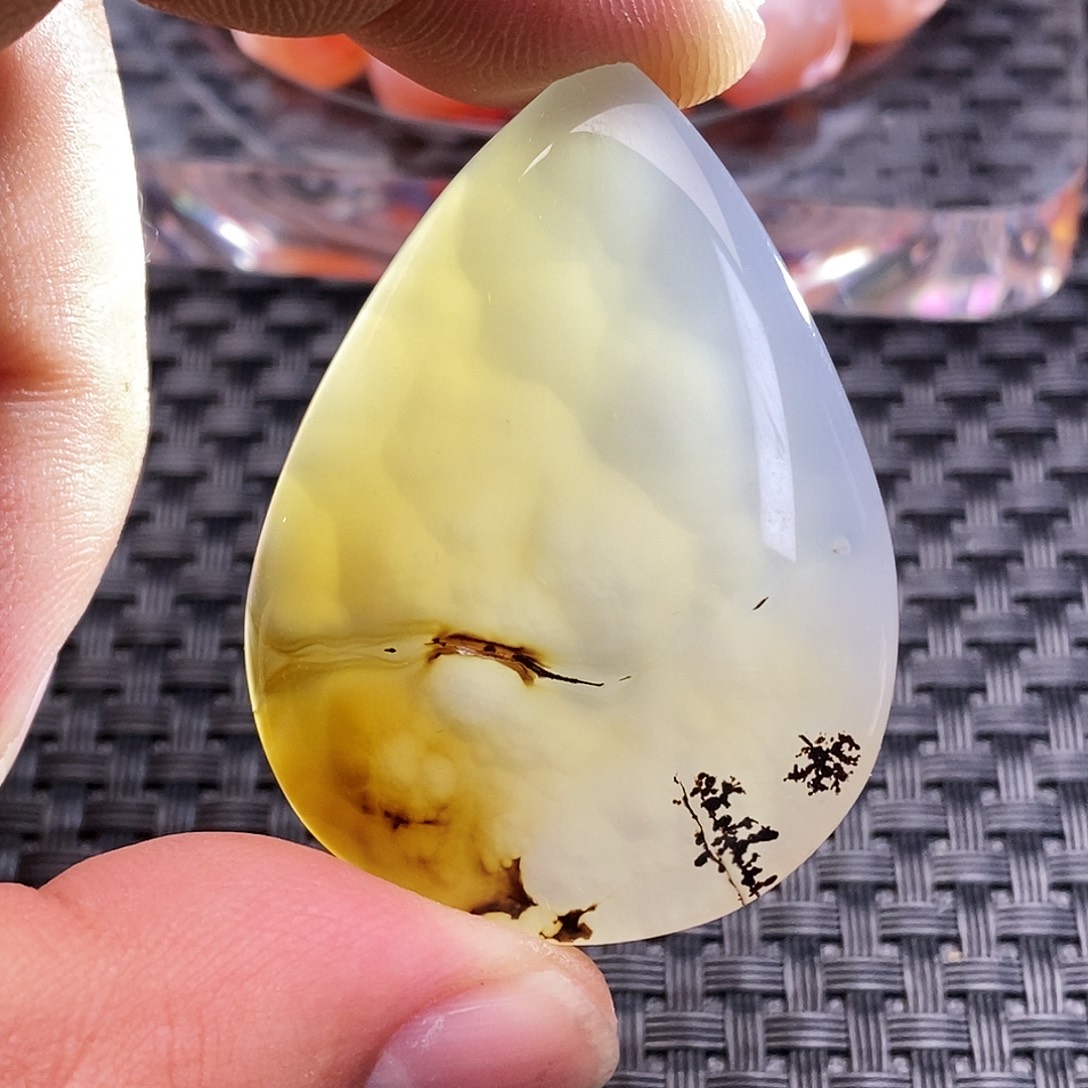 用***3玛瑙/玉髓未镶嵌吊坠(不含链)