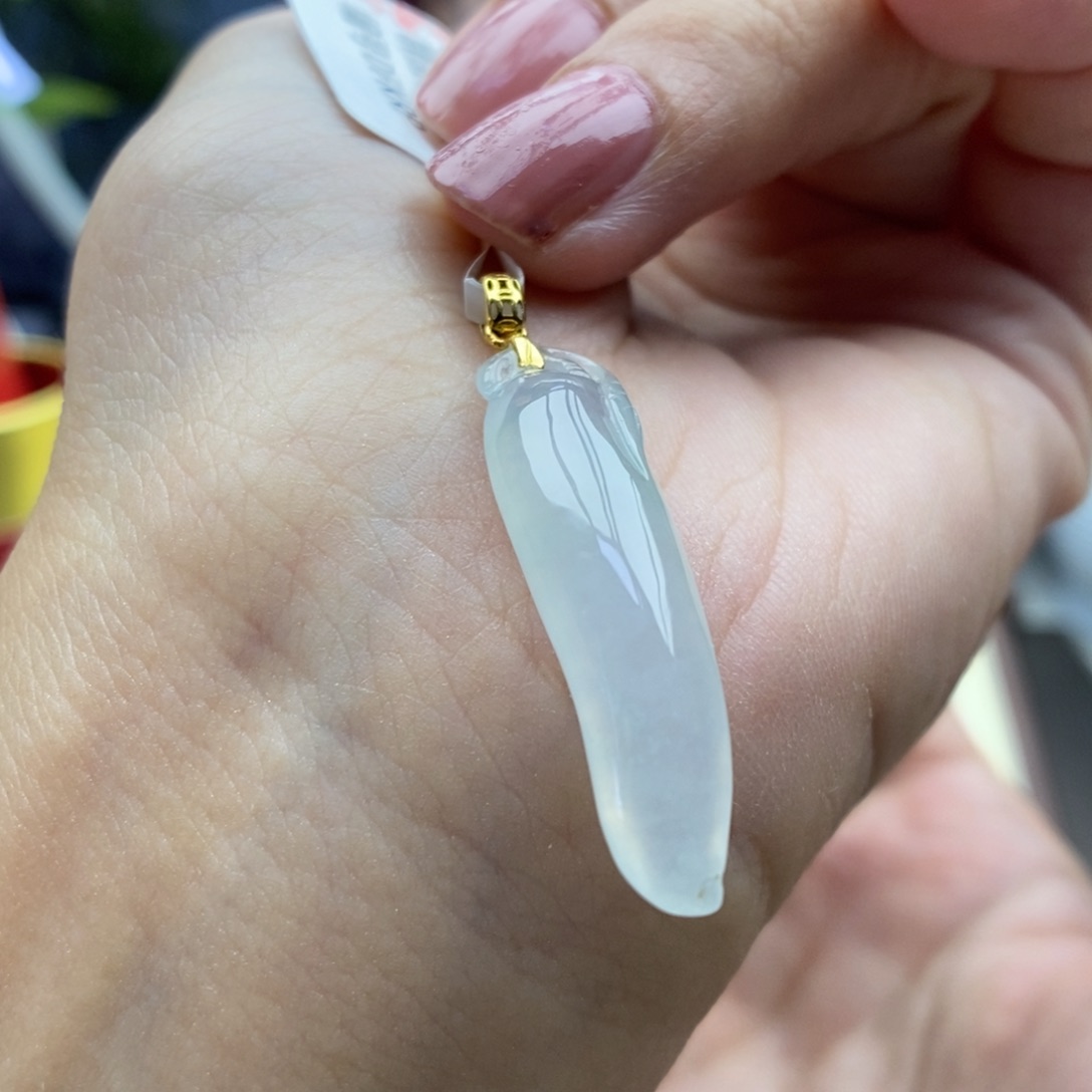 翡翠18K金镶嵌颈饰吊坠70