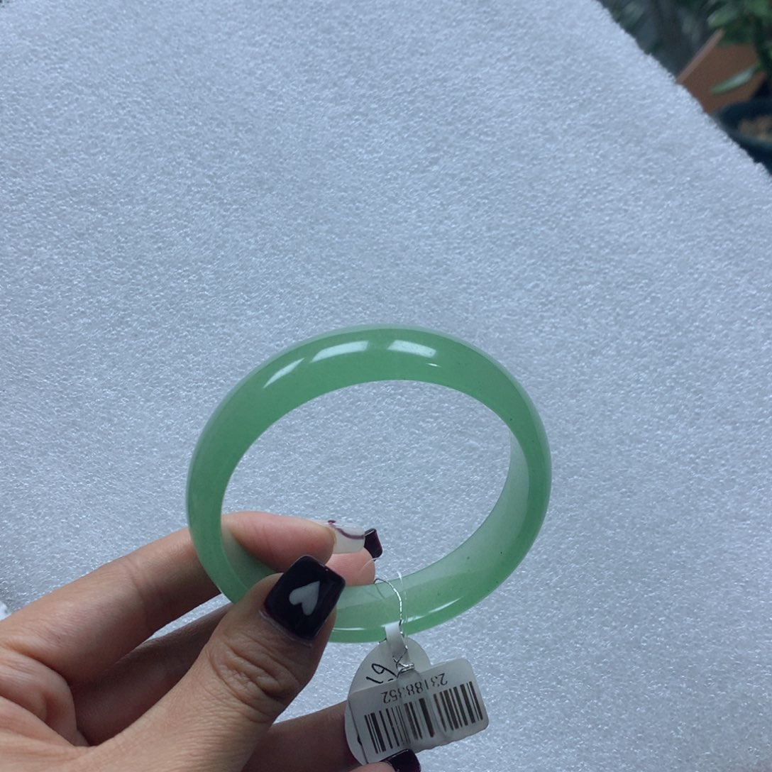 石英质玉手镯未镶嵌小武5758+多人