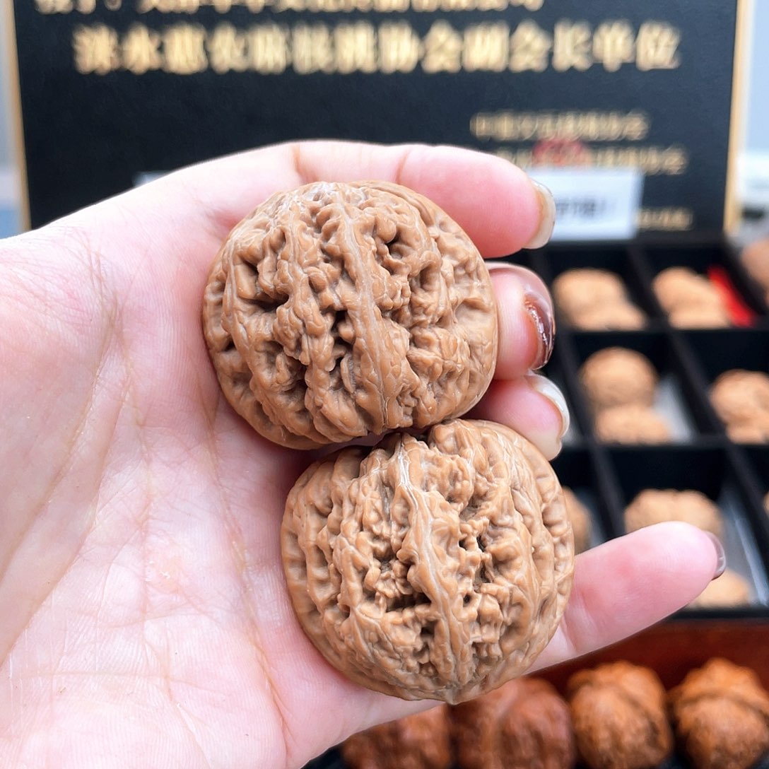 把件文玩核桃37毕业级大粗筋边肚同尺➕饱满同克3701