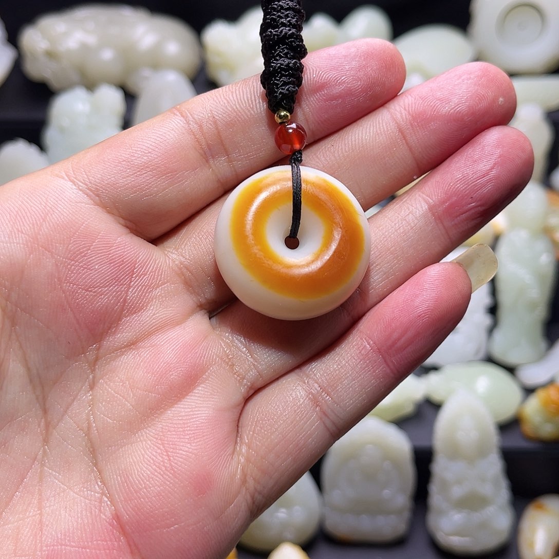 椰****和田玉未镶嵌挂件