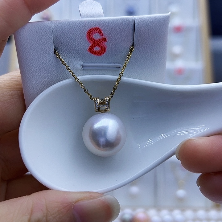 淡水珍珠18K金镶嵌吊坠(赠链)