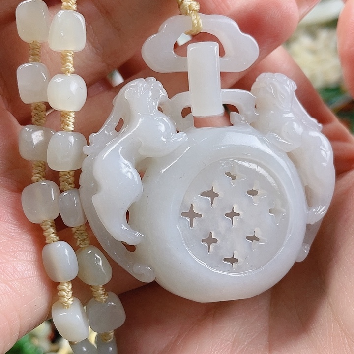 和田玉未镶嵌挂件