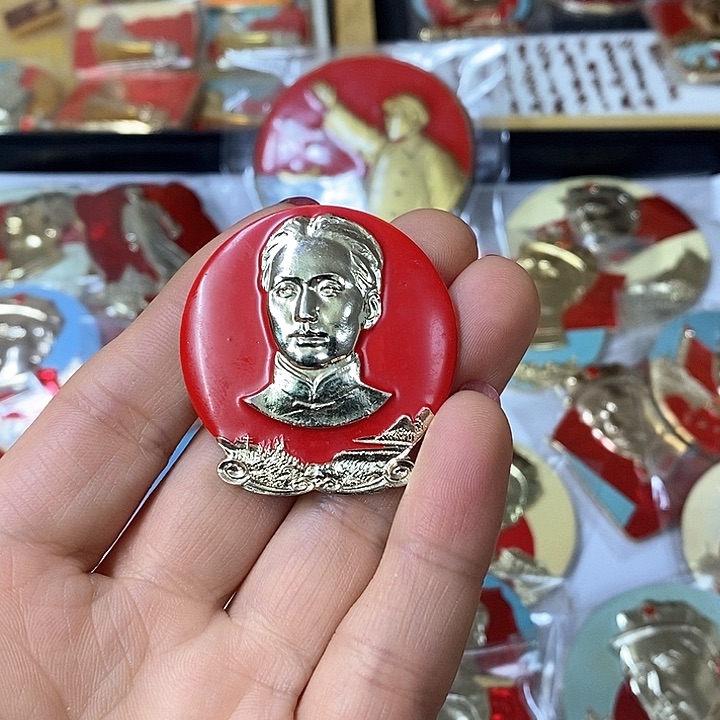 其他普通金属张****音纪念章纪念章 纪念章纪念章