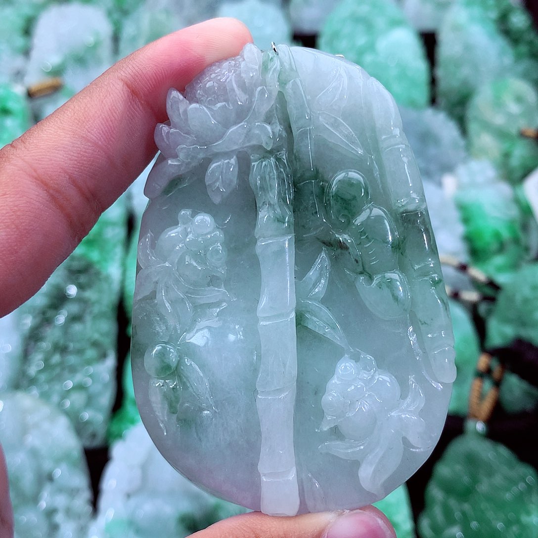 翡翠未镶嵌吊坠(不含链)