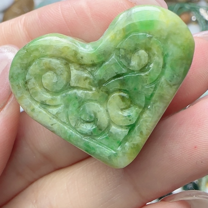 翡翠未镶嵌颈饰天然A货85