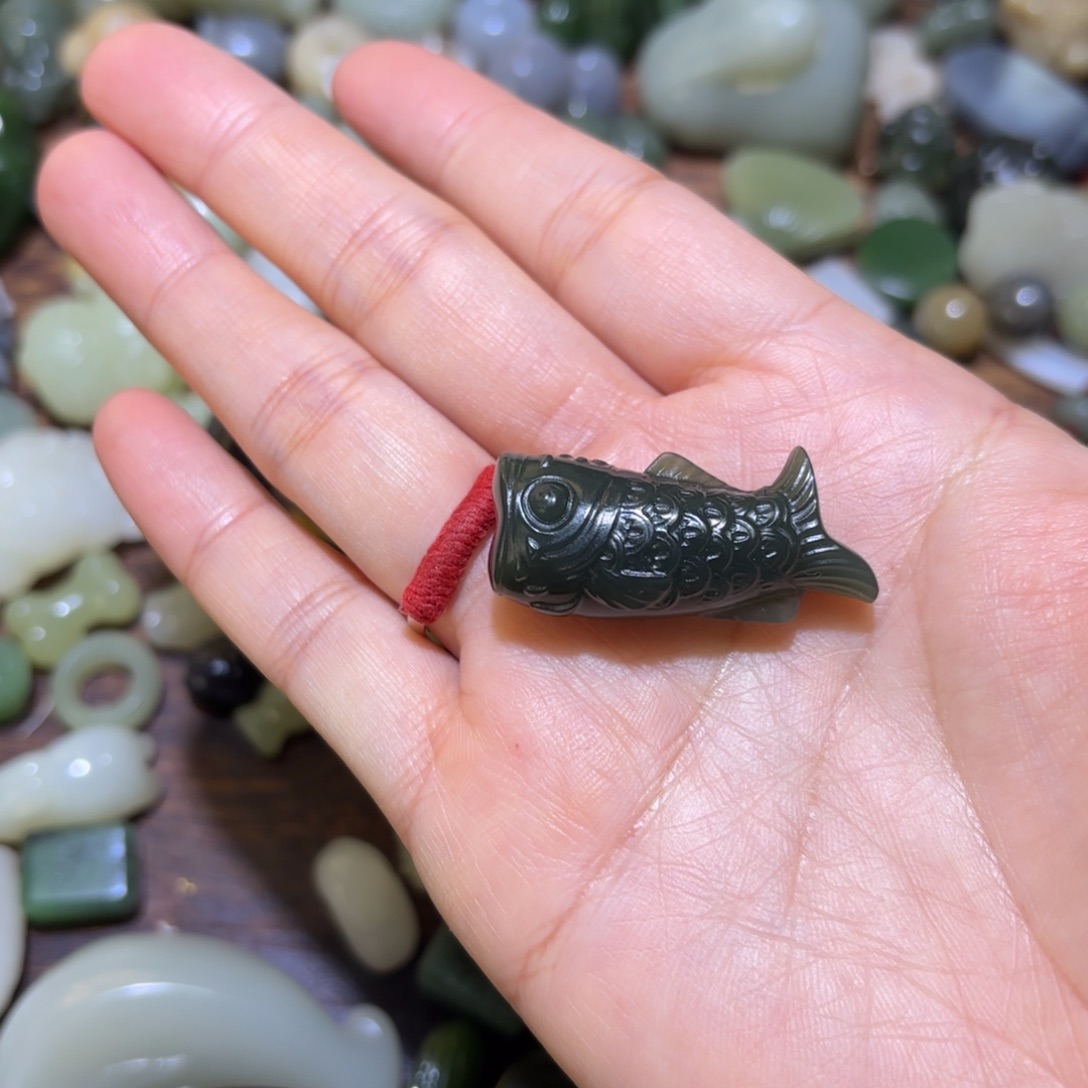 R***香和田玉未镶嵌珠宝半成品