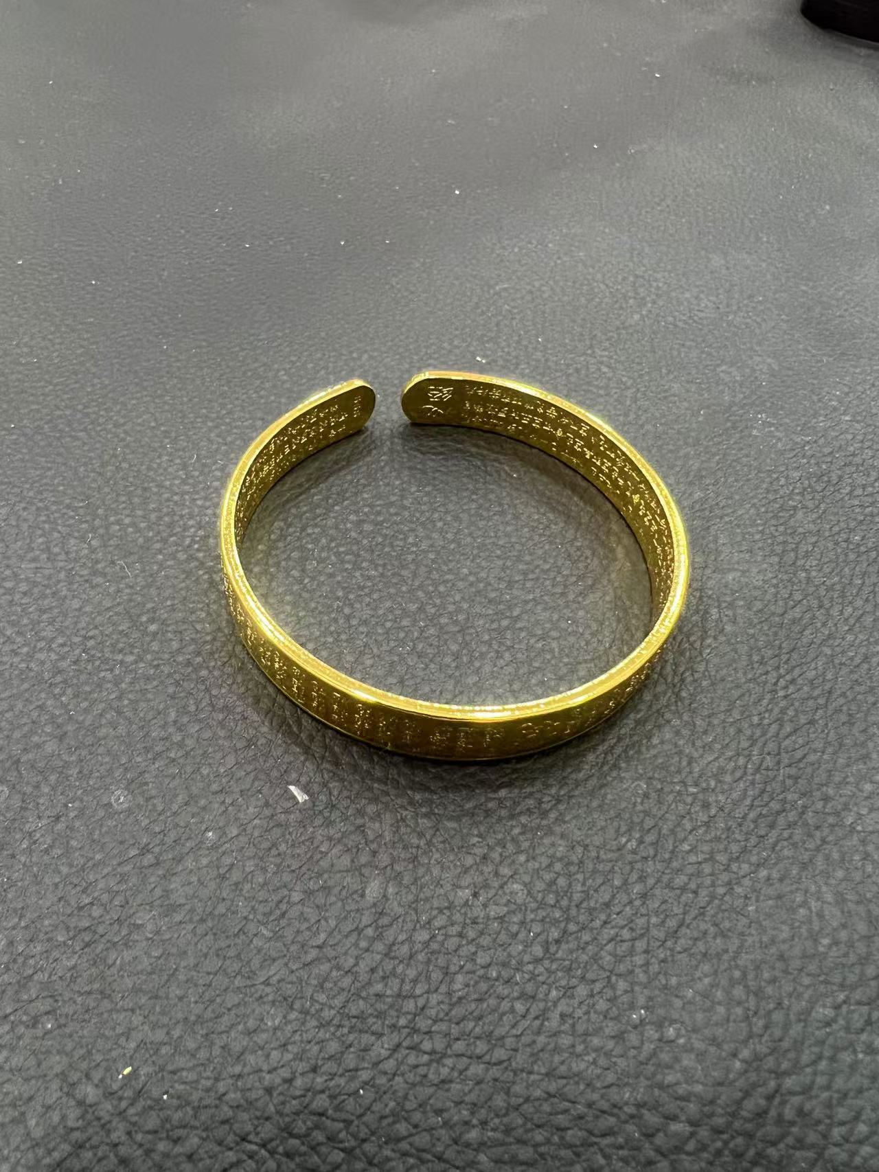 手镯 手镯 hz20细节彰显出气质艺术品味让高贵典雅美丽