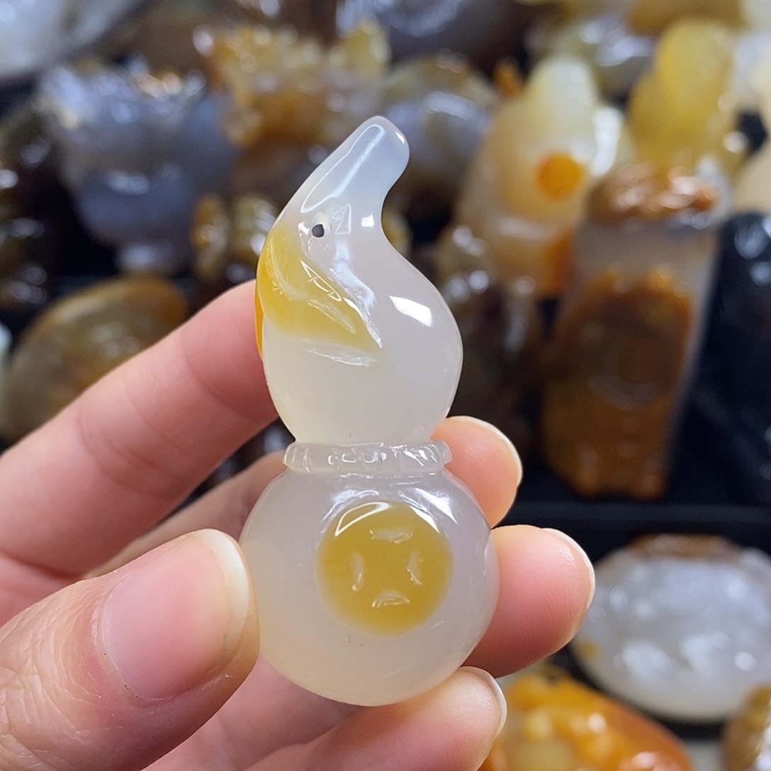 玛瑙/玉髓未镶嵌吊坠