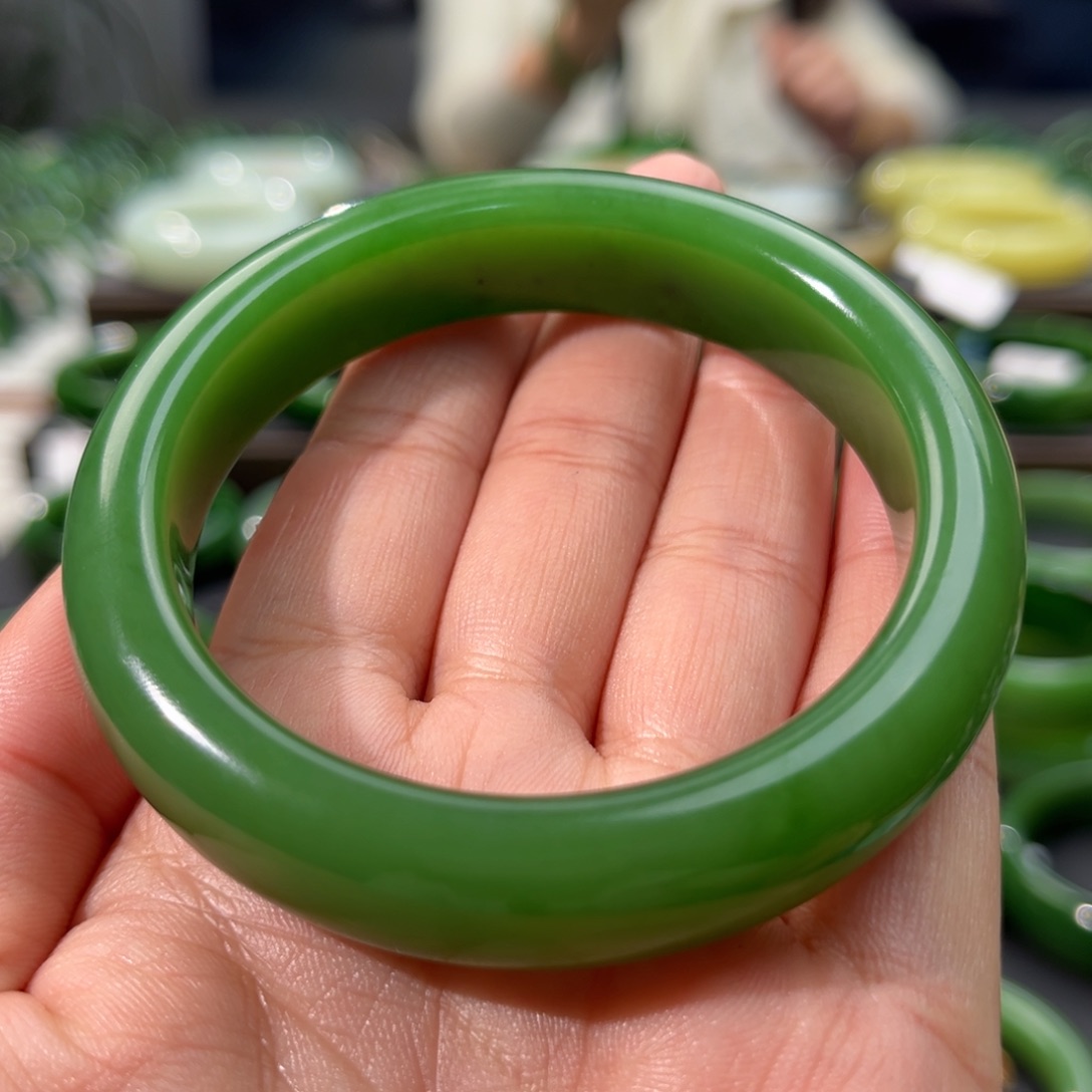 和田玉（碧玉）手镯未镶嵌