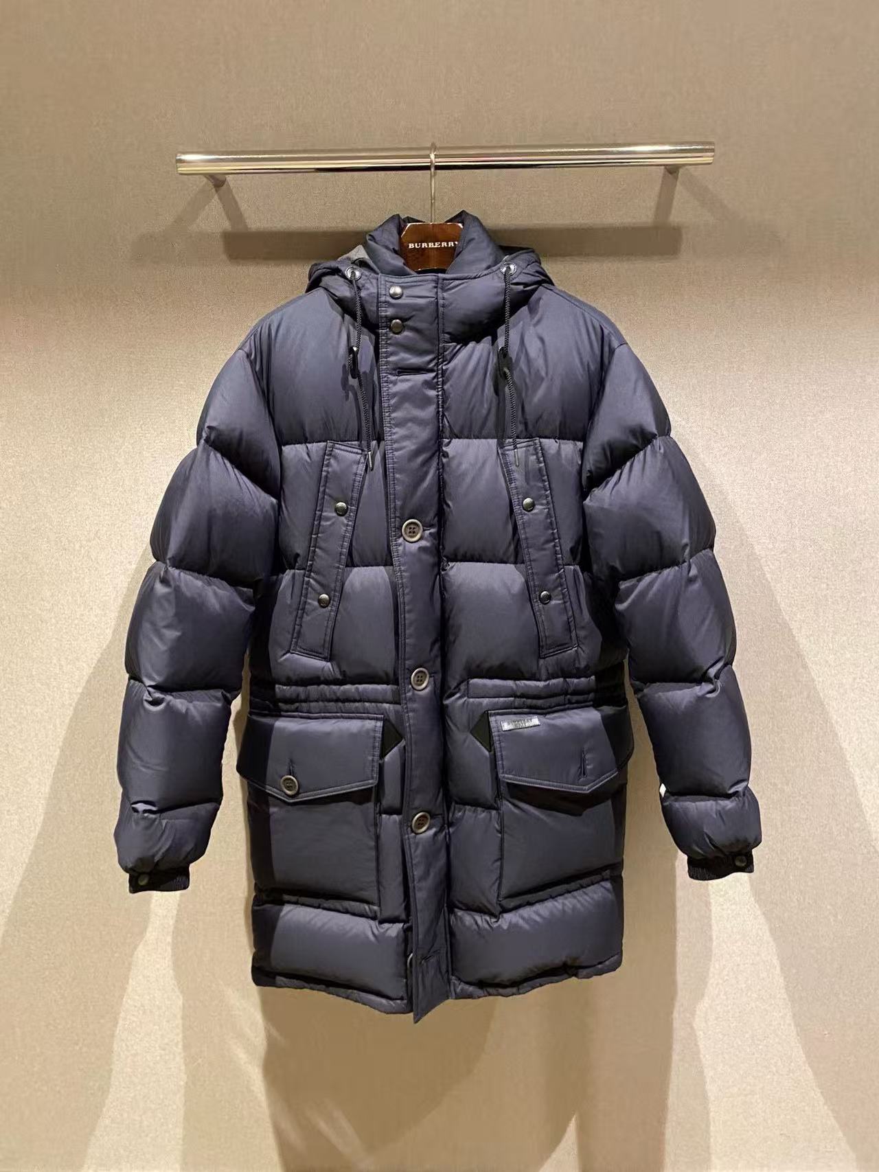 未使用 BURBERRY/博柏利 巴宝莉男款带帽抽绳长款羽绒服