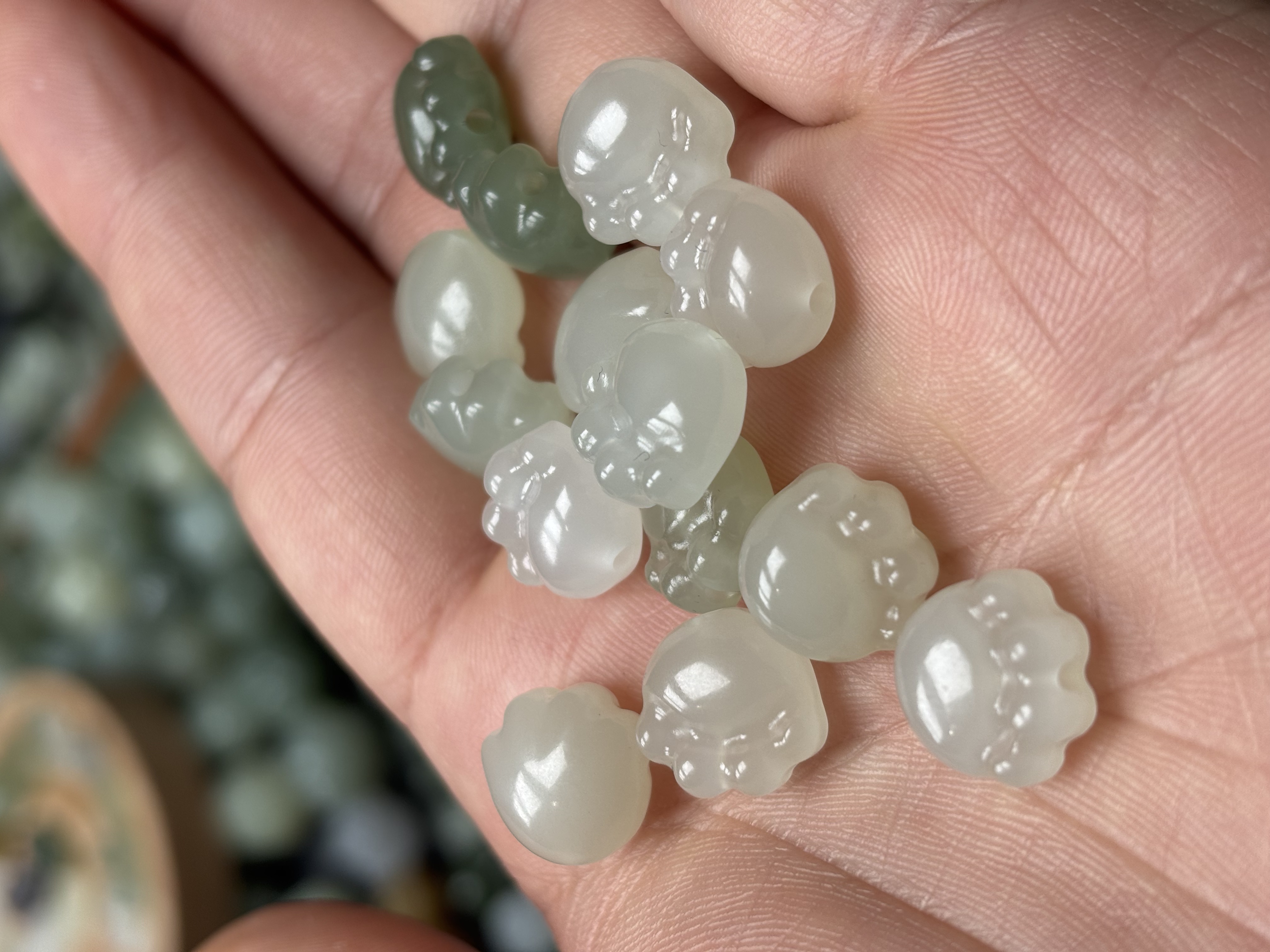 天然和田玉猫爪  通孔小配饰 小滴流 手串百搭diy配件 手机链