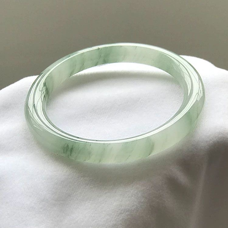 新疆天然天山翠冰飘花手镯145