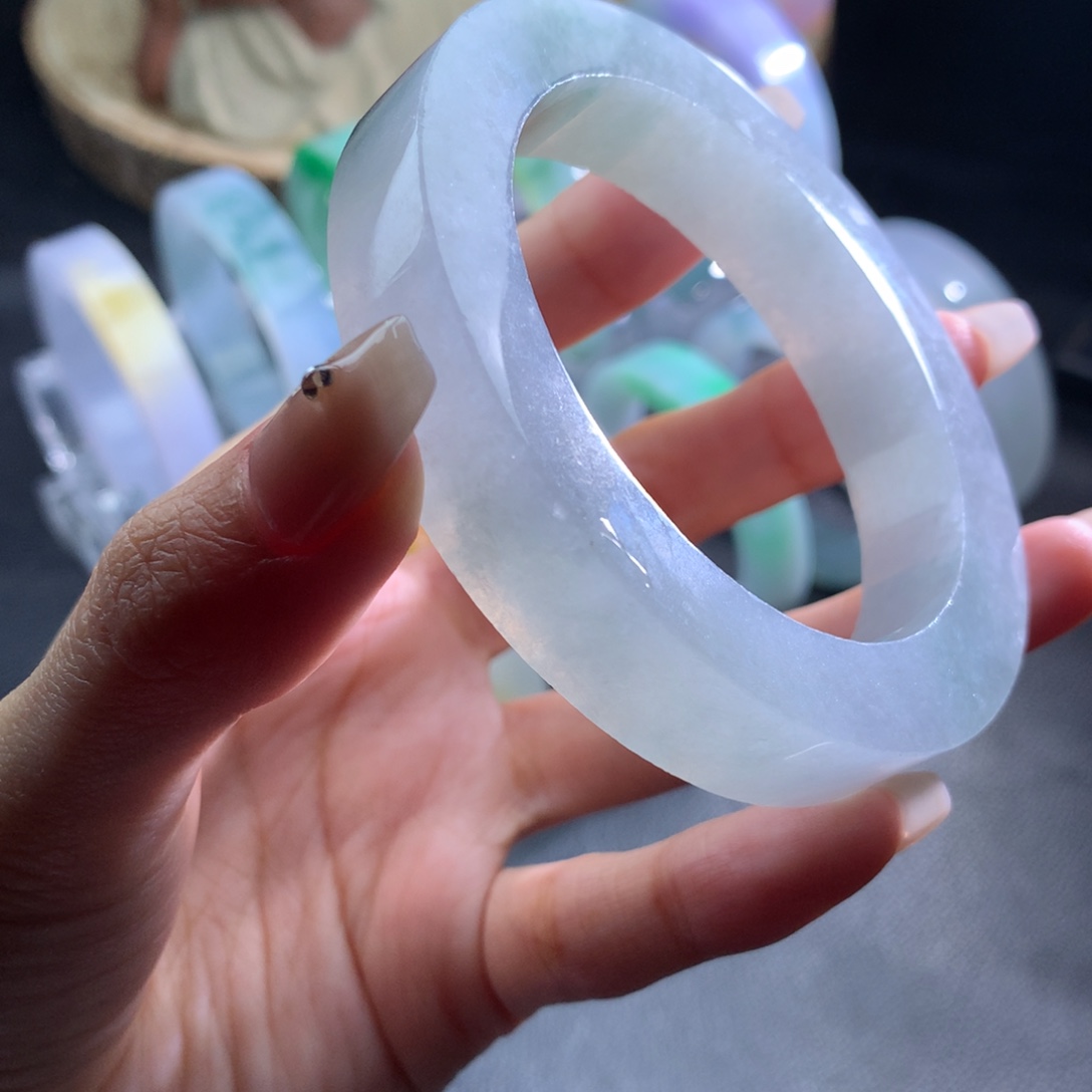怡***宝定制翡翠未镶嵌手镯