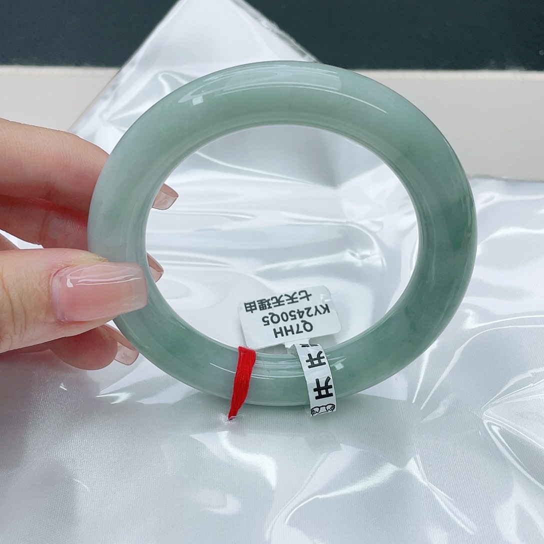 翡翠手镯未镶嵌圆58.6