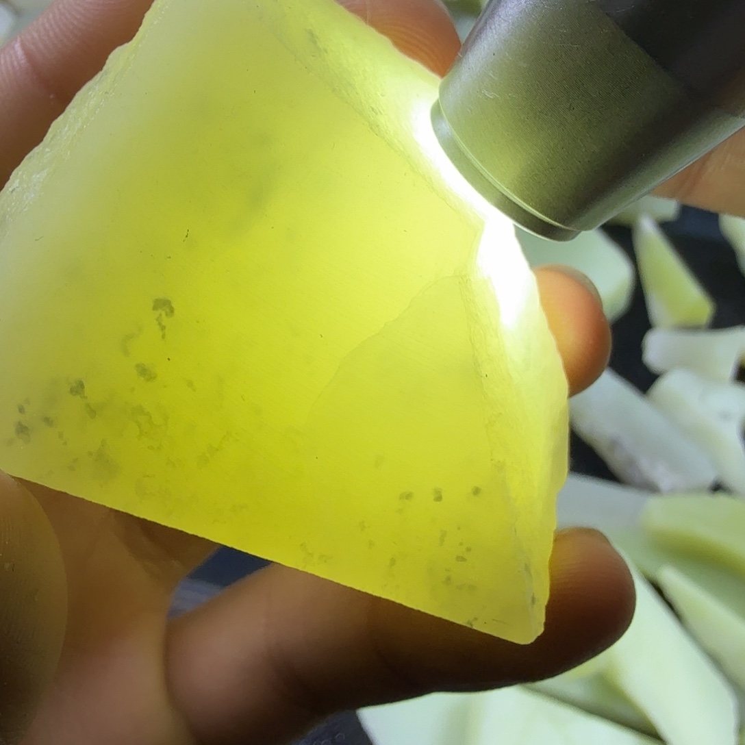 和田玉（糖玉）未镶嵌挂件