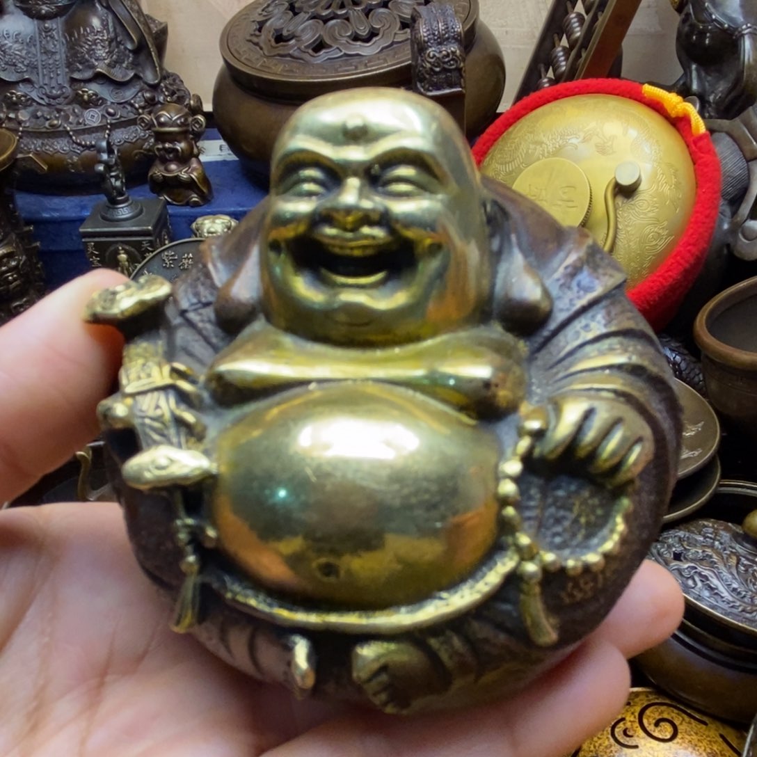 铜器摆件做工精良