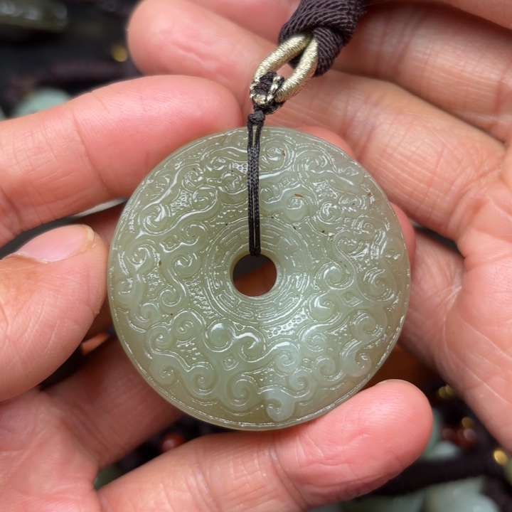 和田玉吊坠未镶嵌