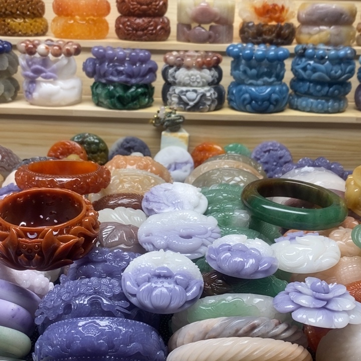 未镶嵌手镯石英质玉国*