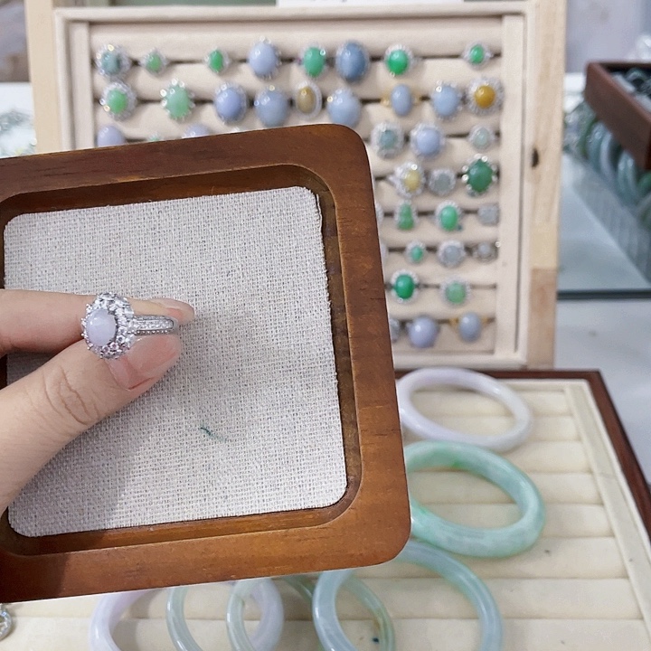 翡翠未镶嵌颈饰天然翡翠Ａ货