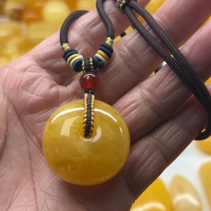 琥珀（矿物珀）未镶嵌裸石