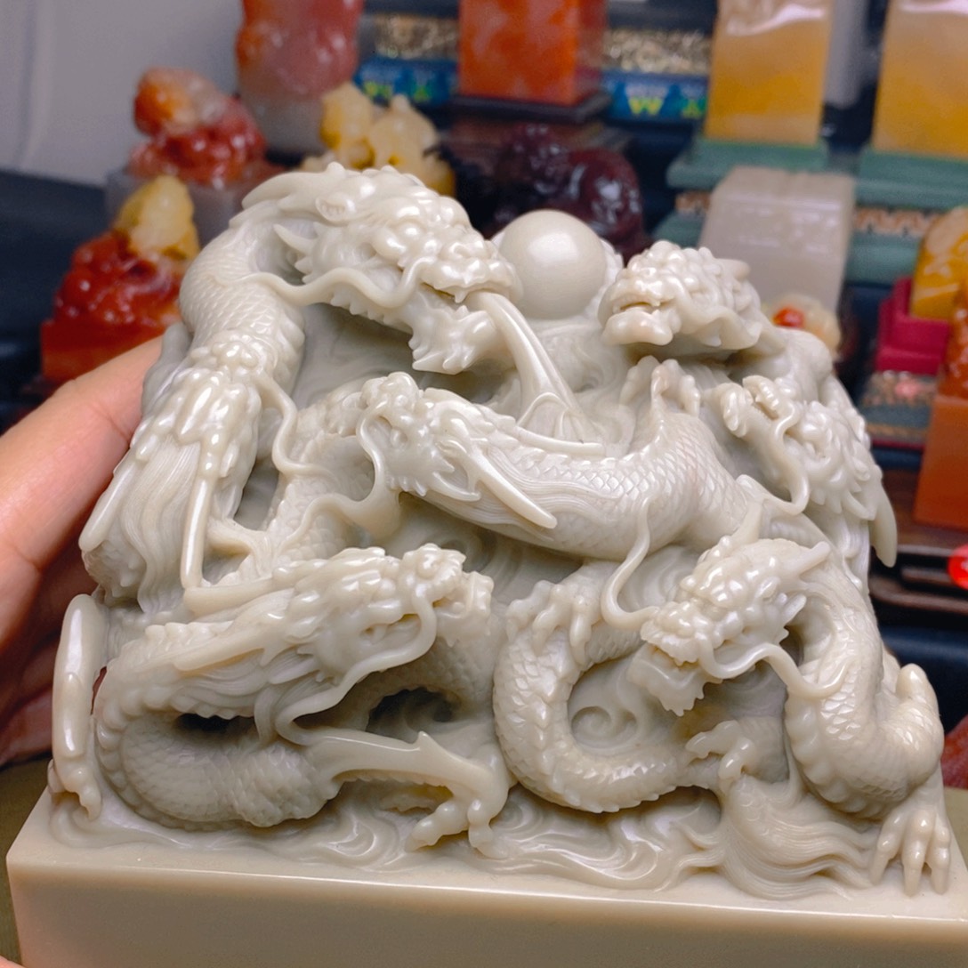 寿山石印石阿*木九龙戏珠