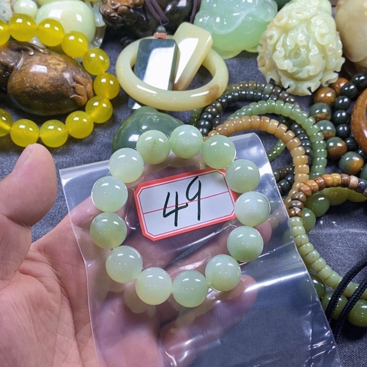 未镶嵌蛇纹石玉手链