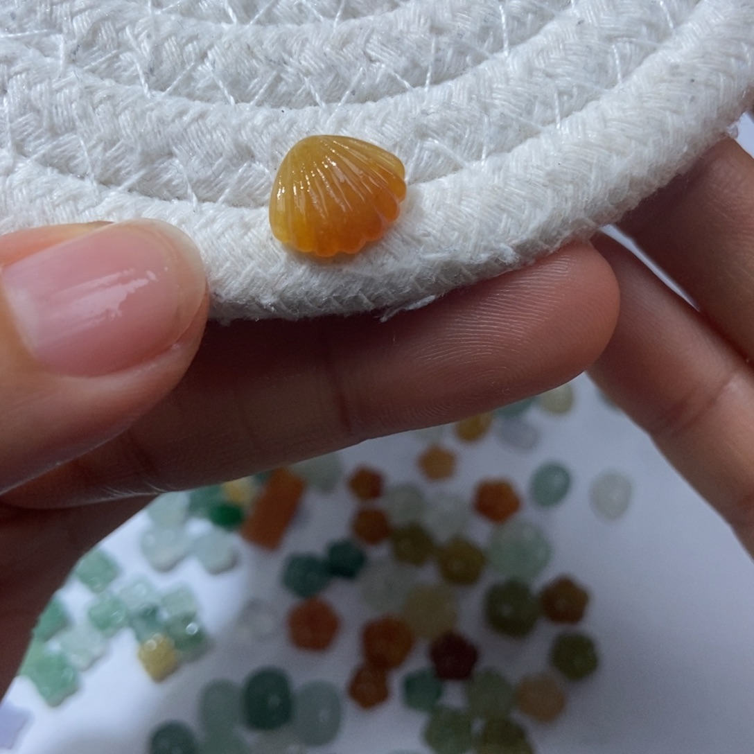 定制翡翠未镶嵌翡翠10.6*12.6*3.6