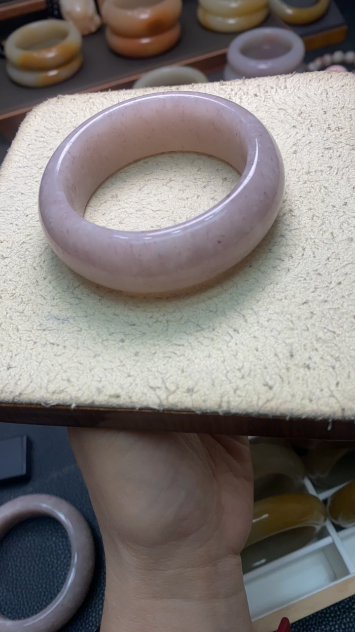 佘太翠精品紫玉手镯