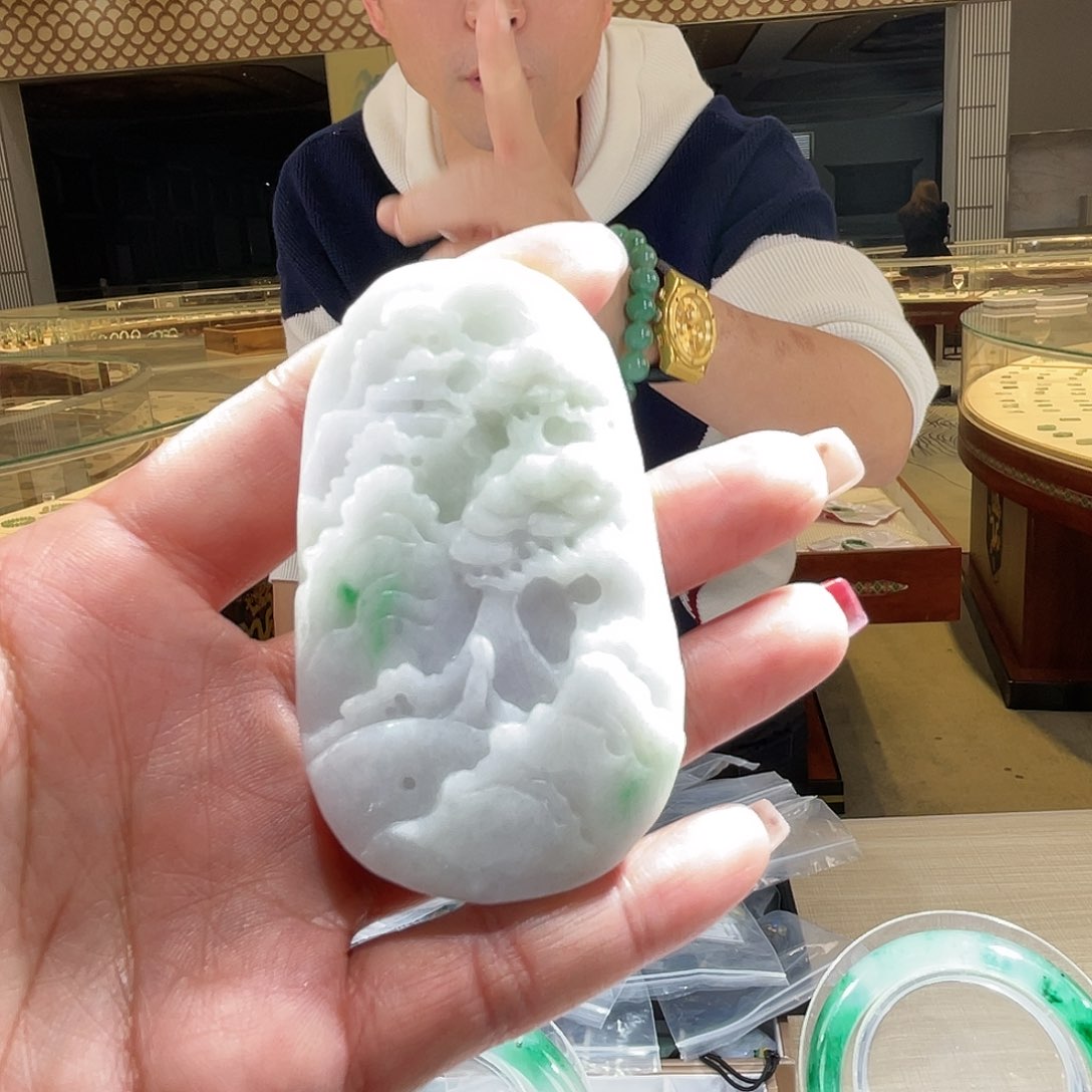 翡翠颈饰未镶嵌一个