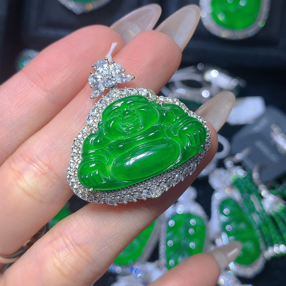 翡翠颈饰银S925镶嵌翡翠