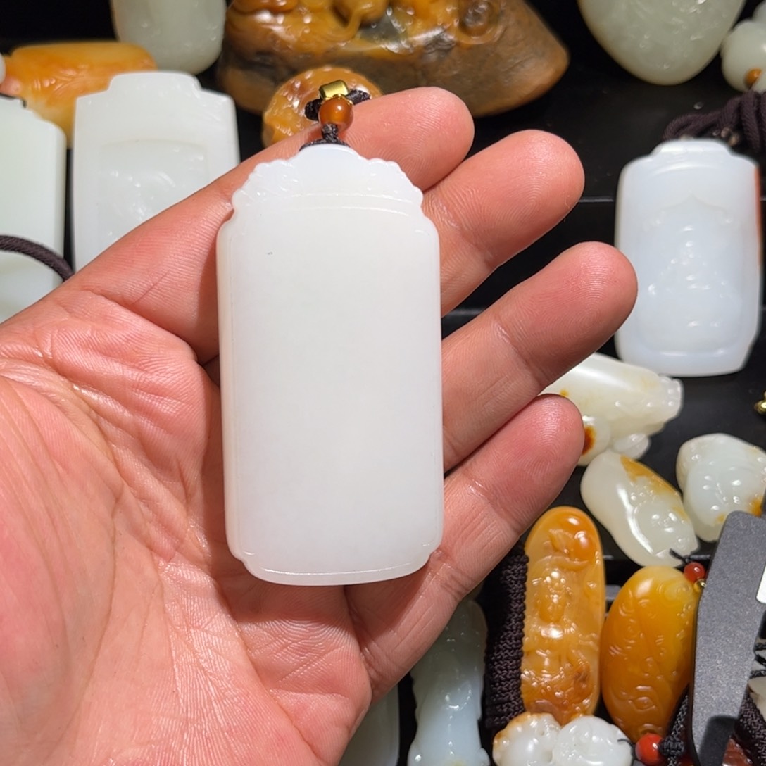 和田玉挂件未镶嵌阿*