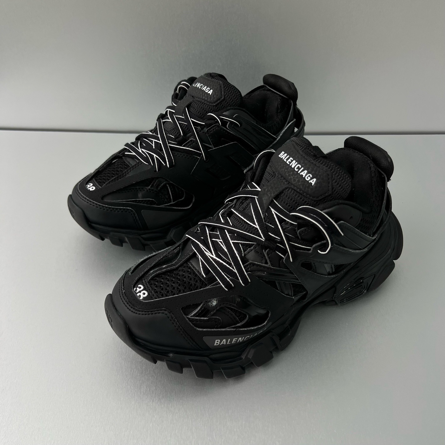 99新 Balenciaga/巴黎世家 Track1.0黑色老爹鞋/38码（北京）